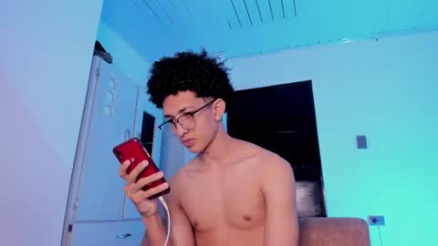 Snapshot of cj_davis1 chatting on June 23, 3:26 am cj_davis1 online show from June 23, 3:26 am