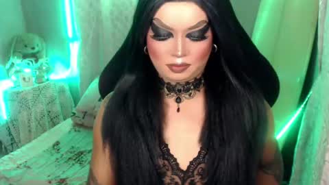 Snapshot of cj_parker69 chatting on June 16, 4:20 pm QUEEN CESS online show from June 16, 4:20 pm