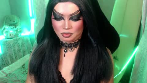 Snapshot of cj_parker69 chatting on June 22, 6:05 pm QUEEN CESS online show from June 22, 6:05 pm