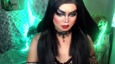 Snapshot of cj_parker69 chatting on July 6, 7:05 am QUEEN CESS online show from July 6, 7:05 am