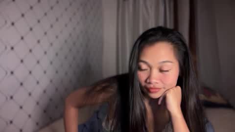 Snapshot of cj_vee chatting on February 28, 1:45 pm cj vee online show from February 28, 1:45 pm