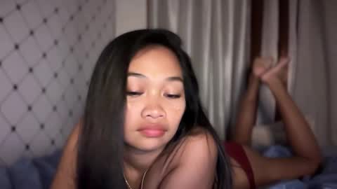 Snapshot of cj_vee chatting on March 6, 1:18 pm cj vee online show from March 6, 1:18 pm