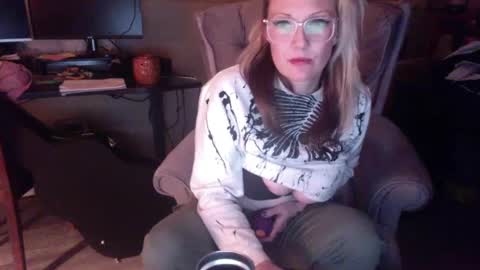 cj_wunderlust online show from October 1, 12:33 pm