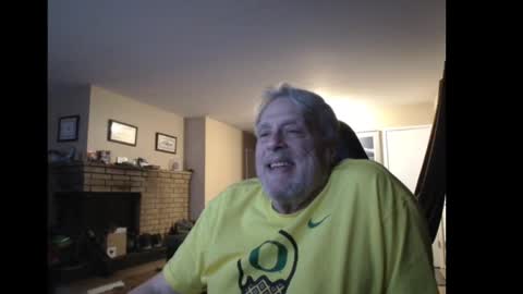 Snapshot of cjscout chatting on December 17, 6:45 am cjscout online show from December 17, 6:45 am