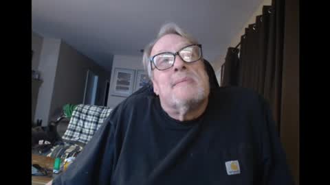 Snapshot of cjscout chatting on February 6, 5:46 am cjscout online show from February 6, 5:46 am