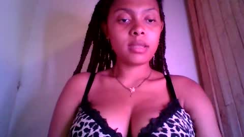 ckamilla45 online show from October 1, 1:06 pm
