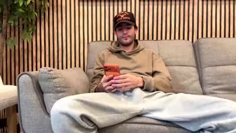 ckeefer96 online show from March 19, 8:24 pm