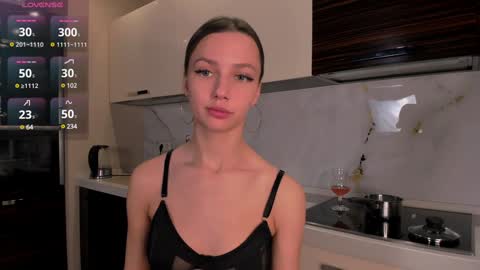 Snapshot of claire_amoure chatting on January 12, 10:12 am Claire online show from January 12, 10:12 am