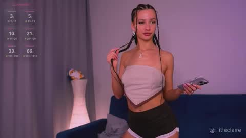 Snapshot of claire_amoure chatting on November 9, 1:09 pm Claire online show from November 9, 1:09 pm