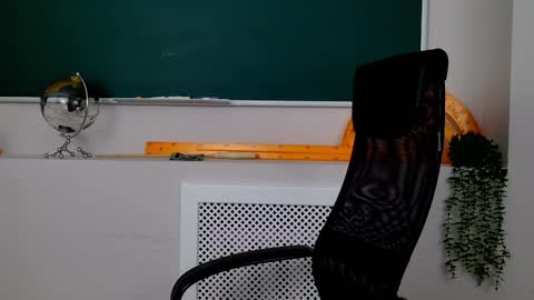 Claire online show from January 13, 2:55 pm