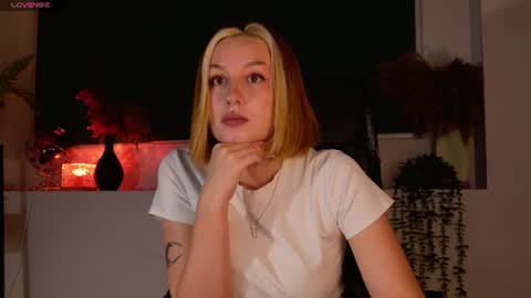 Claire online show from August 2, 2:37 pm
