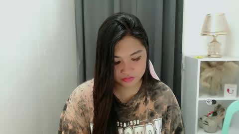 CLAIRE online show from February 25, 5:22 pm