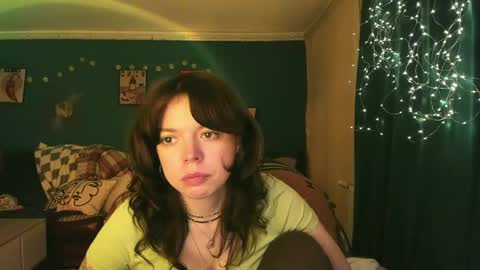 Snapshot of clancyosbourne chatting on April 24, 5:59 pm Clancy online show from April 24, 5:59 pm