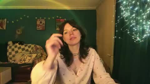 Snapshot of clancyosbourne chatting on May 7, 6:35 pm Clancy online show from May 7, 6:35 pm