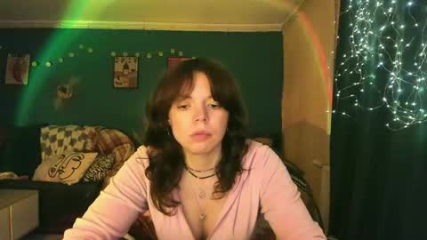 Snapshot of clancyosbourne chatting on May 19, 6:25 pm Clancy online show from May 19, 6:25 pm