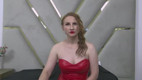 Snapshot of clara_jason chatting on July 5, 11:12 pm Mistress Clara online show from July 5, 11:12 pm
