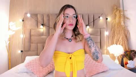 Clara del mar online show from April 24, 9:56 am