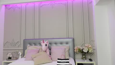 ClaraHazel online show from January 9, 3:15 am