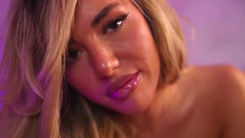 ClaraHazel online show from September 18, 4:14 am