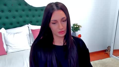 ClaraXJoy online show from December 6, 8:05 am