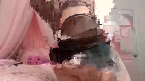 Clara online show from April 18, 5:06 pm