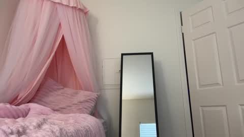 Clara online show from April 22, 10:22 pm