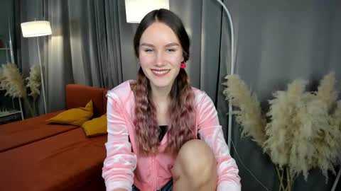 Claire online show from March 7, 9:29 am