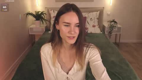 Claire online show from September 19, 1:23 pm