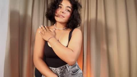 Snapshot of claricerose chatting on November 25, 12:43 am clarise online show from November 25, 12:43 am