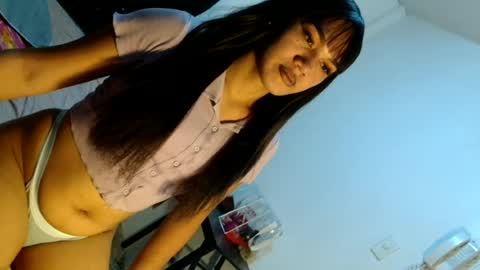 Snapshot of clarissa_swet chatting on July 31, 10:14 am clarissa online show from July 31, 10:14 am