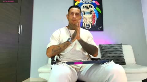 Snapshot of clark__ken chatting on February 8, 12:39 pm Juanpaindependent model online show from February 8, 12:39 pm