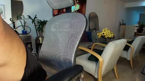 Snapshot of clark_strong chatting on March 4, 8:49 pm clark_strong online show from March 4, 8:49 pm