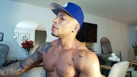 Snapshot of clark_strong chatting on March 9, 4:05 am clark_strong online show from March 9, 4:05 am