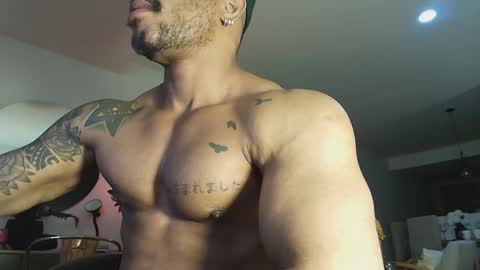 Snapshot of clark_strong chatting on October 14, 8:15 am clark_strong online show from October 14, 8:15 am