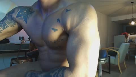 Snapshot of clark_strong chatting on November 22, 11:09 am clark_strong online show from November 22, 11:09 am