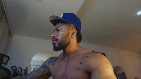 Snapshot of clark_strong chatting on May 15, 11:56 pm clark_strong online show from May 15, 11:56 pm