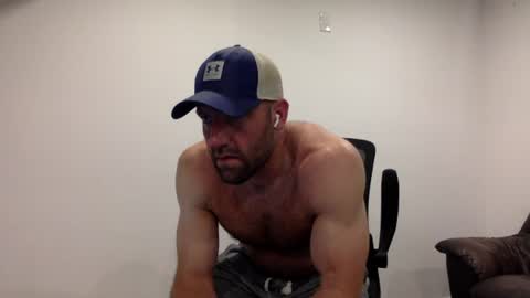 Snapshot of clarkecock chatting on August 5, 3:04 pm Clarke Cock online show from August 5, 3:04 pm