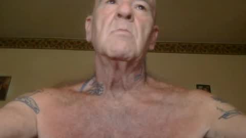 Snapshot of classic_rock_and_oldies chatting on June 27, 11:26 am Pizza online show from June 27, 11:26 am