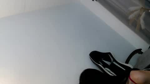 MIKAY OR MIKAH online show from April 22, 1:19 am