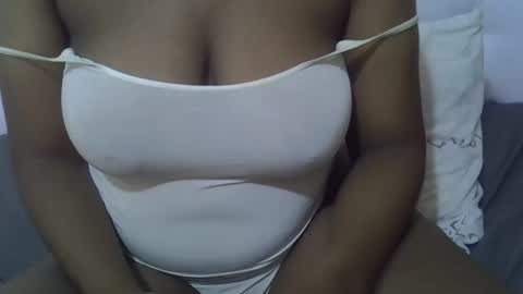 Snapshot of classy_zoey chatting on October 2, 8:10 am classy_zoey online show from October 2, 8:10 am