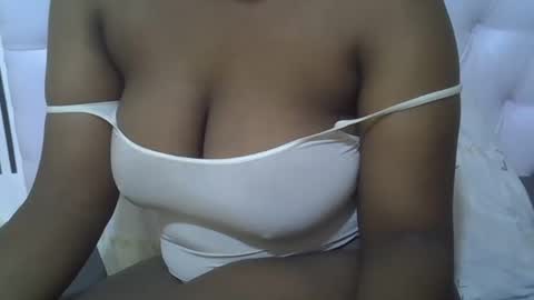 Snapshot of classy_zoey chatting on October 7, 9:06 am classy_zoey online show from October 7, 9:06 am