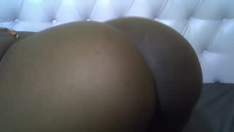 Snapshot of classy_zoey chatting on October 14, 2:51 pm classy_zoey online show from October 14, 2:51 pm