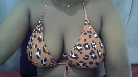 Snapshot of classy_zoey chatting on December 1, 7:52 pm classy_zoey online show from December 1, 7:52 pm