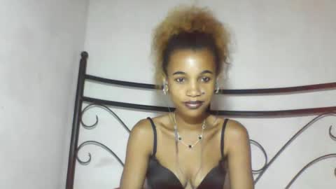 claudianne online show from March 19, 6:17 am