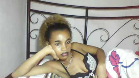 claudianne online show from April 19, 8:02 am