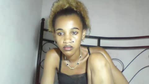 Snapshot of claudiannah chatting on May 1, 9:03 am claudianne online show from May 1, 9:03 am