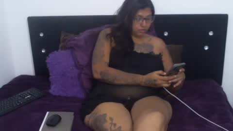 Snapshot of claudine_valencia chatting on December 14, 7:18 pm claudine valencia online show from December 14, 7:18 pm