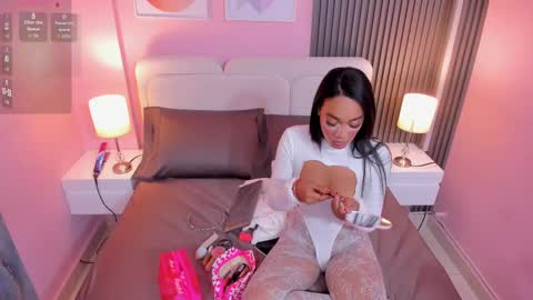 Snapshot of clawdeen__wolf chatting on September 27, 8:25 pm clauwdeen wolf online show from September 27, 8:25 pm