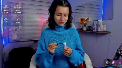 Clawdeen online show from April 23, 3:30 am