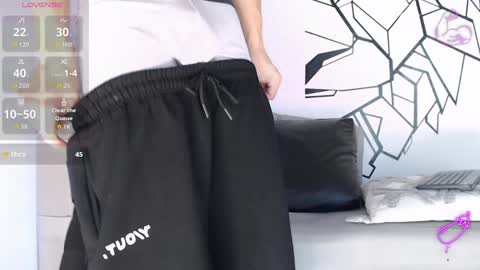    online show from April 28, 3:06 pm